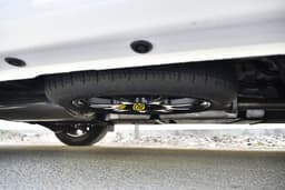 Kia Carnival Color White