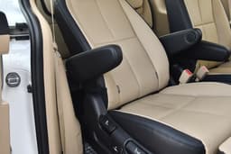 Kia Carnival Driver Height Adjustable Seat