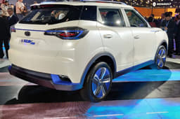 Mahindra Xuv400 Rear View Mahindra Xuv400 Rear View