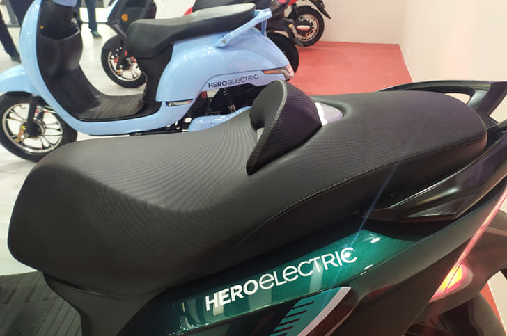 Hero Electric AE-3 e-trike seat.