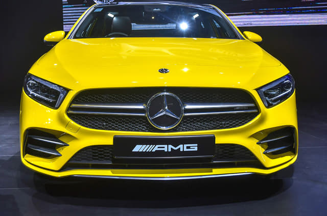 Front View Image - 9943