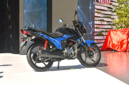 2020 Hero Glamour 125 rear.