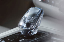 2020 Volvo S90 image gallery