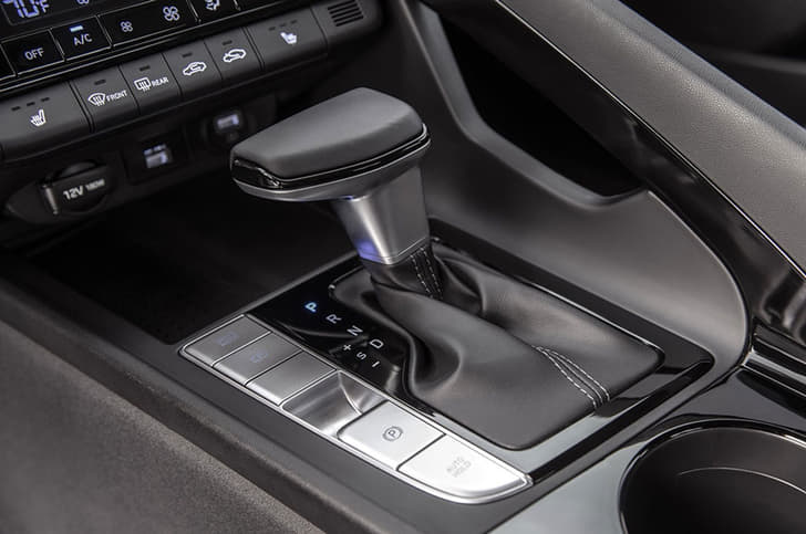 2021 Hyundai Elantra image gallery