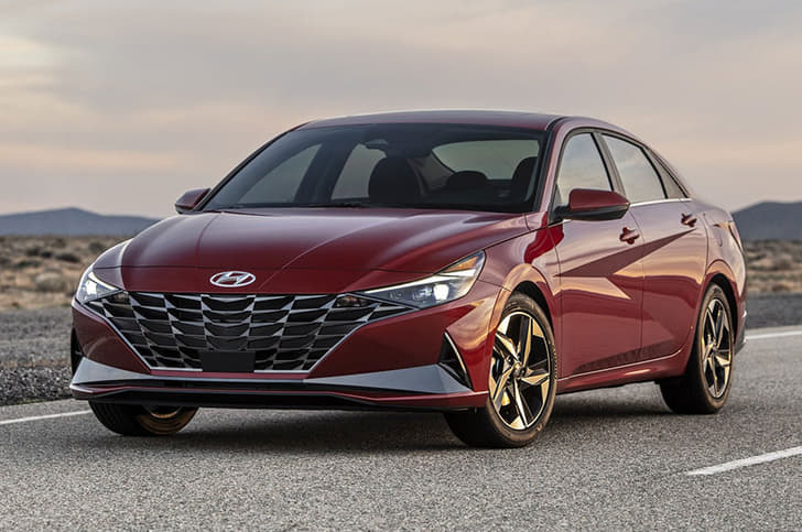 2021 Hyundai Elantra image gallery