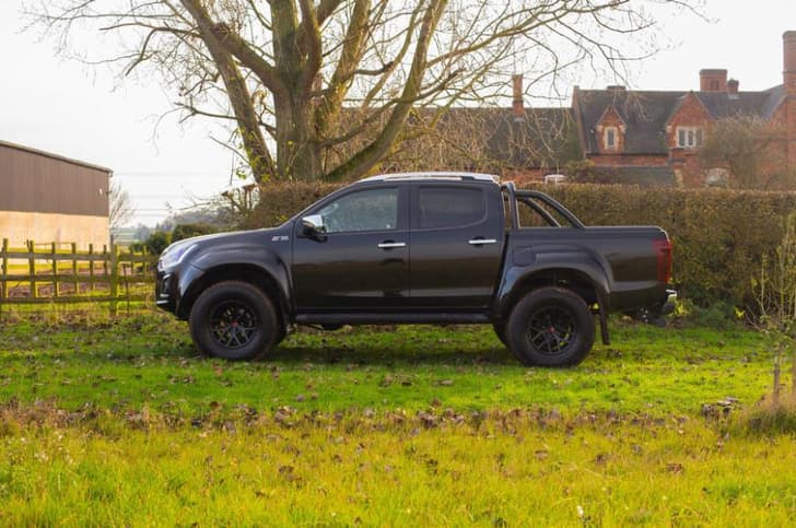 Isuzu D-Max Arctic Trucks AT35 image gallery