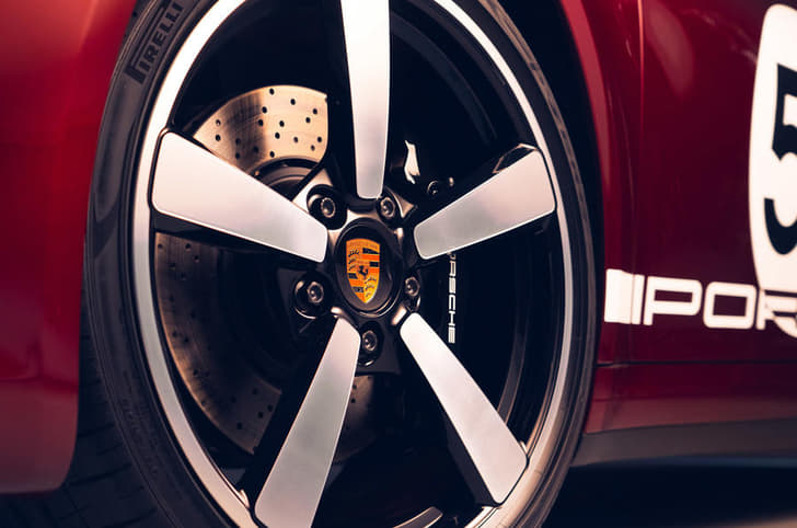 Porsche 911 Targa 4S Heritage Edition image gallery