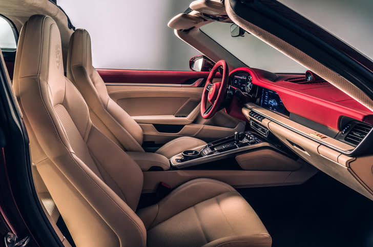Porsche 911 Targa 4S Heritage Edition image gallery