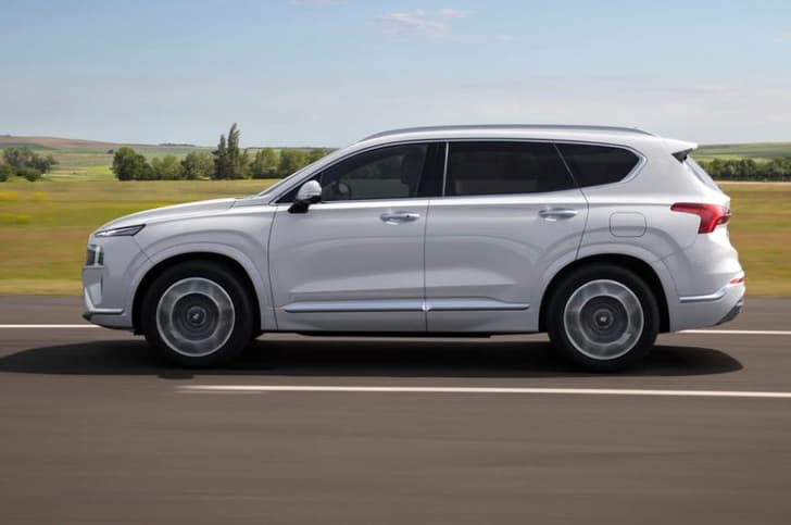 2020 Hyundai Santa Fe image gallery