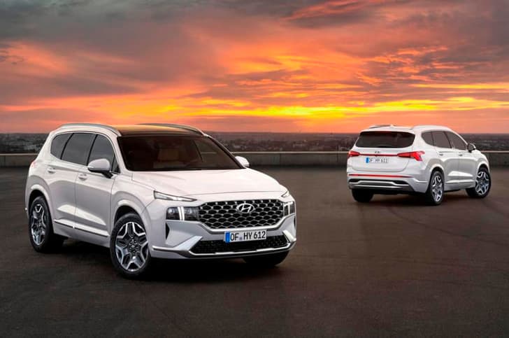 2020 Hyundai Santa Fe image gallery