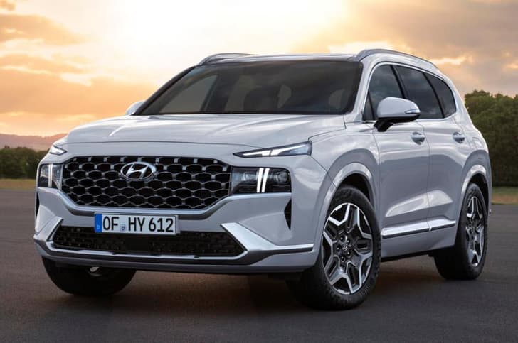 2020 Hyundai Santa Fe image gallery