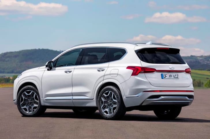2020 Hyundai Santa Fe image gallery