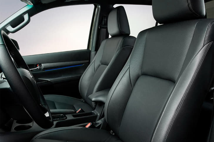 Toyota Hilux Front Row Seats