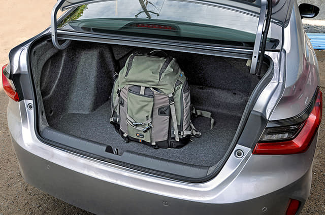 Rear View Image - 2333