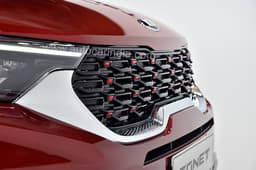 Seltos like knurled and chromed finish looks great.