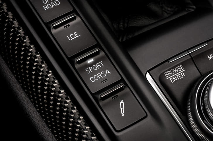 2020 Maserati Ghibli Trofeo image gallery