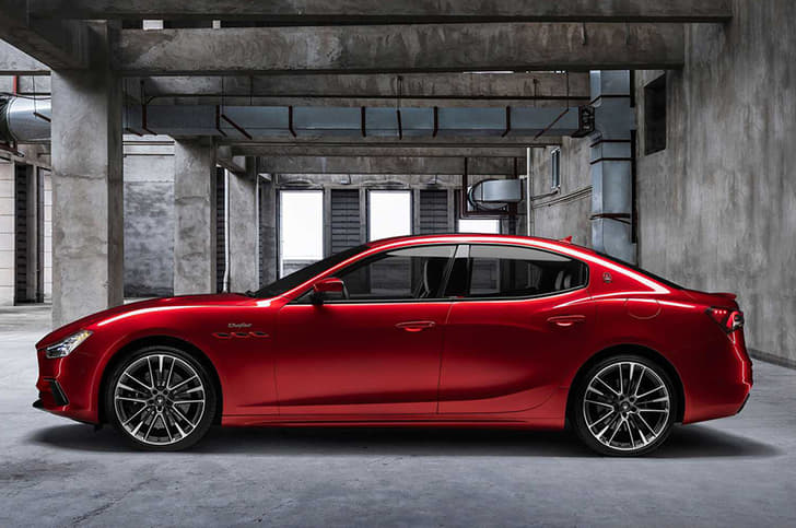 2020 Maserati Ghibli Trofeo image gallery