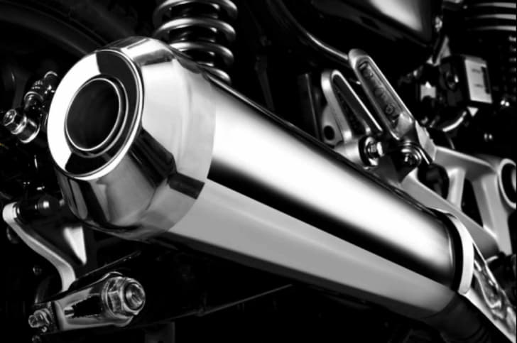 The exhaust note of the H'ness CB350 has a characteristic thump.