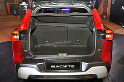 336 litre boot can expand thanks to 60:40 split, folding rear seats. 