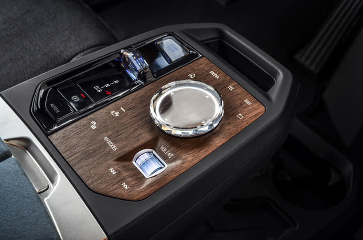 Bmw Ix Console Storage Bmw Ix Console Storage