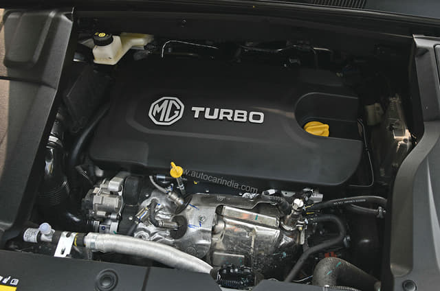 Open Bonnet Engine Shot Image - 2454