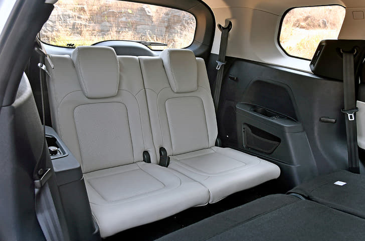 Tata Safari Second Row Seats