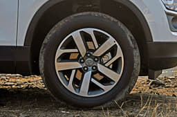 Higher trims come with 18-inch diamond-cut alloy wheels.