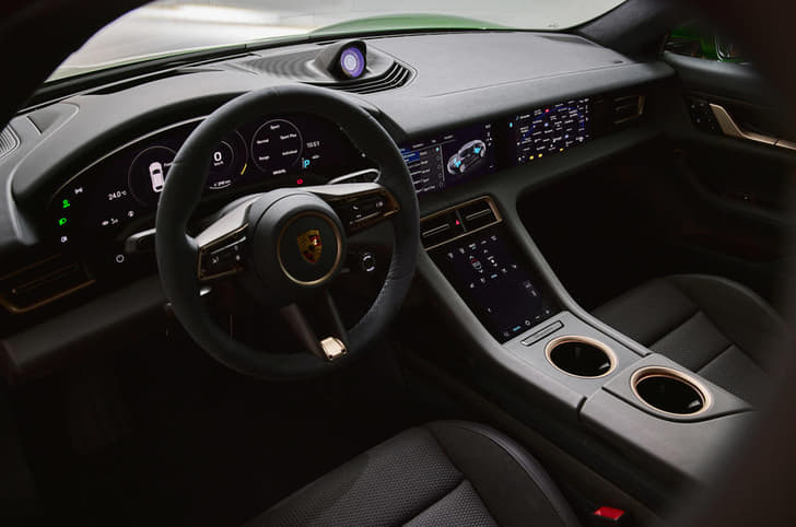 Porsche Taycan Cross Turismo image gallery