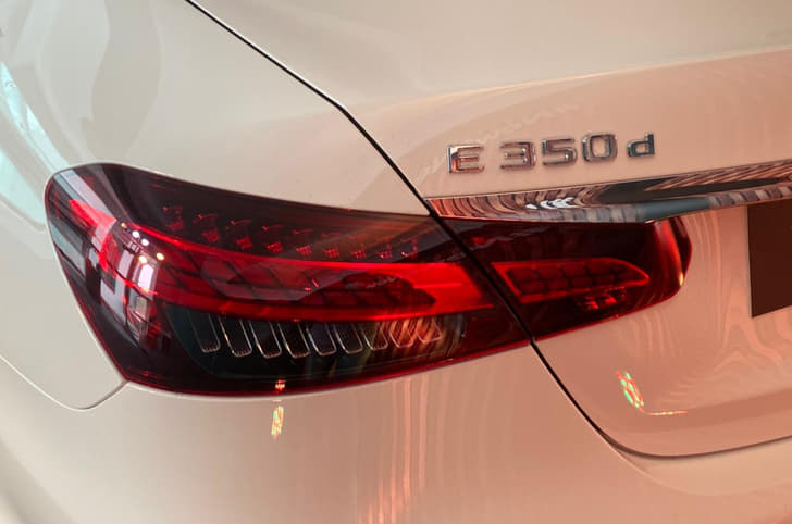 Mercedes-Benz E-class long wheelbase facelift image gallery