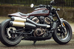 The bike gets a fully adjustable USD fork and monoshock.