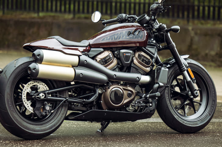 The bike gets a fully adjustable USD fork and monoshock.