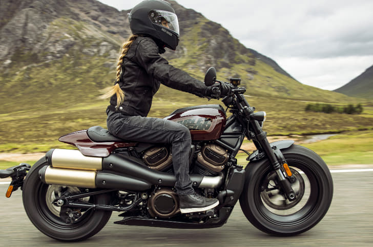 It features a six-axis IMU, cornering ABS and four ride modes – Road, Sport, Rain and Custom.