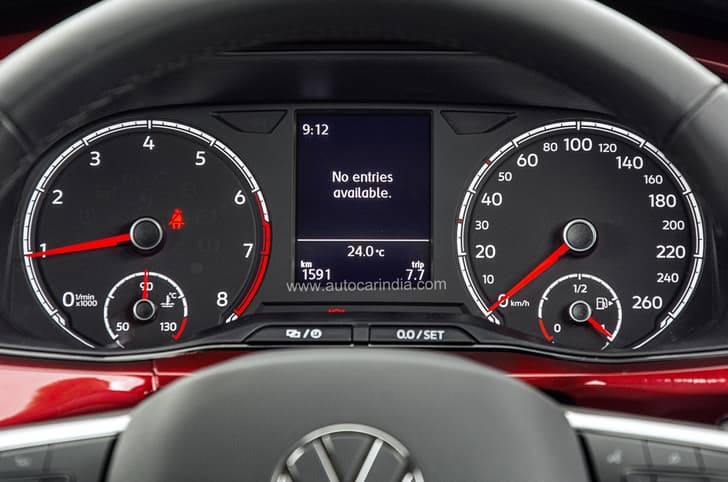 Manual variants of the Taigun GT make do with analogue dials.