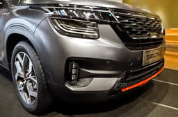 2021 Kia Seltos X-Line image gallery