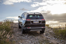 2021 Jeep Commander image gallery 