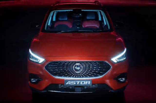 Front View Image - 7900