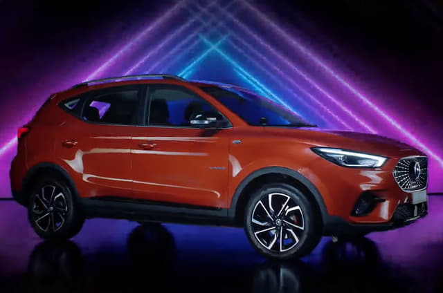 Front Right Three Quarter Image - 7868