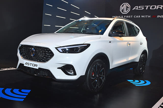 Front View Image - 7708