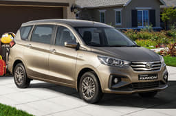 Toyota Rumion Front Left Three Quarter