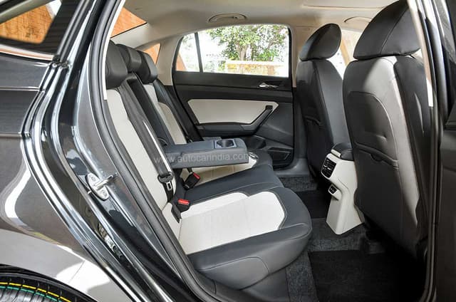 Second Row Seats Image - 15940