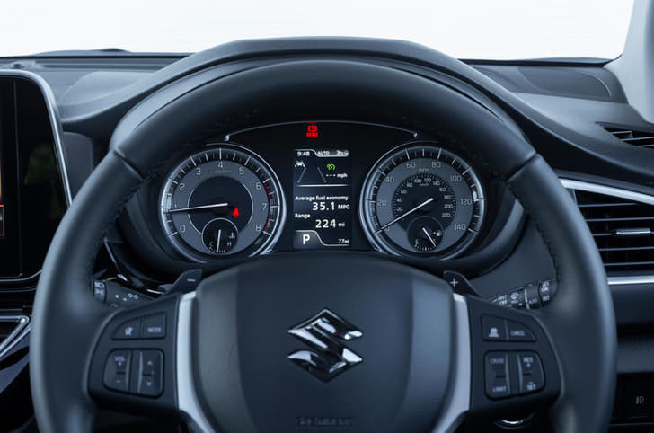 2022 Suzuki S-Cross image gallery