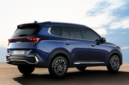 Kia Carens Rear View Kia Carens Rear View