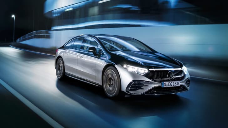 Mercedes Benz EQS front quarter 