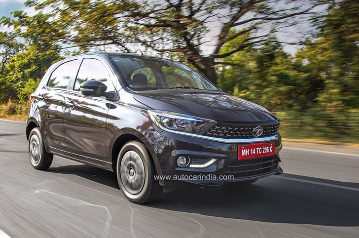 There isn't much difference in driving the Tiago on petrol or on CNG mode.
