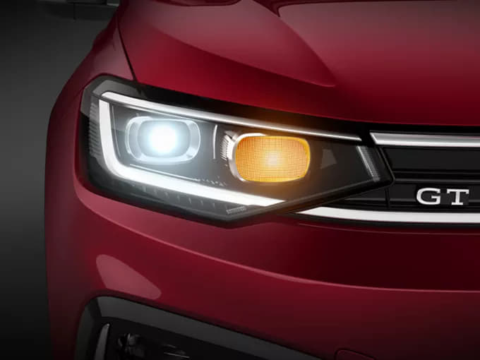 Volkswagen Virtus Headlight