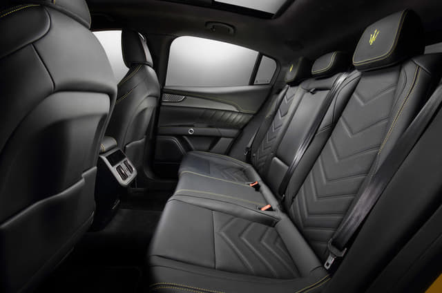 Second Row Seats Image - 12518