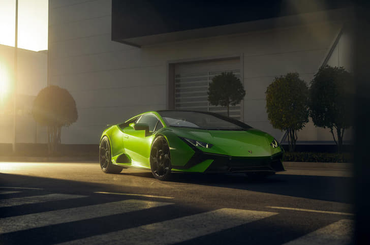 Lamborghini Huracan Tecnica image gallery