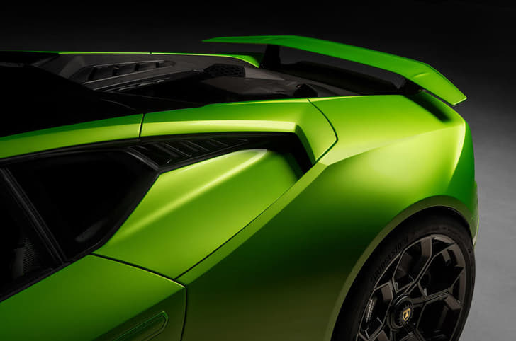 Lamborghini Huracan Tecnica image gallery