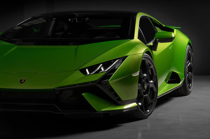 Lamborghini Huracan Tecnica image gallery