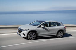 Mercedes Benz Eqs Suv Front Left Three Quarter